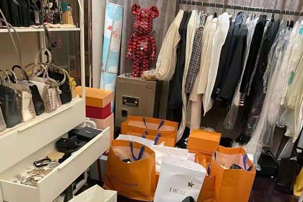 灵武市回收一线品牌衣服